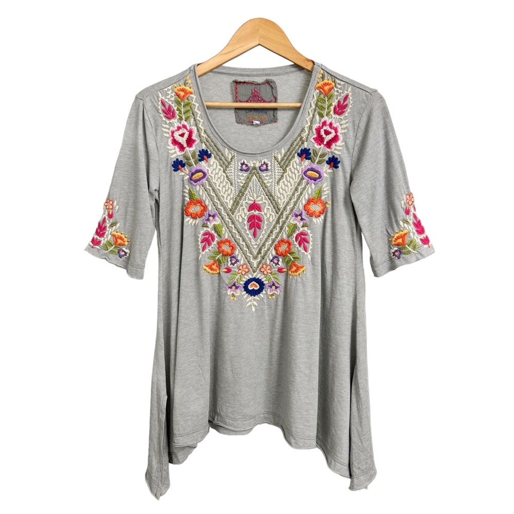 Johnny Was Josephine Half-Sleeve Floral-Embroidered Trapeze Tee Size S